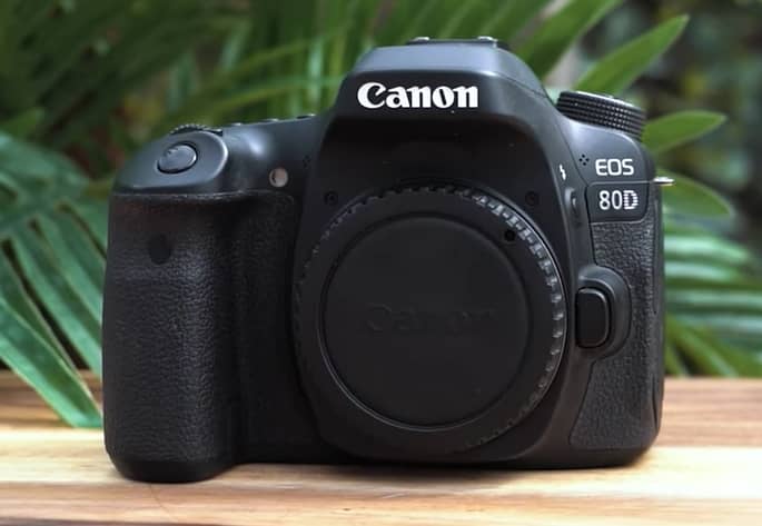 Canon EOS 80D budget camera for car photographers